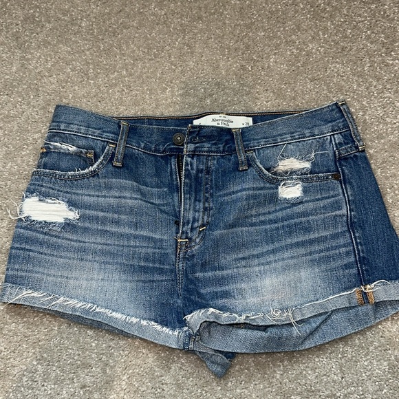 Abercrombie shorts - Picture 2 of 3